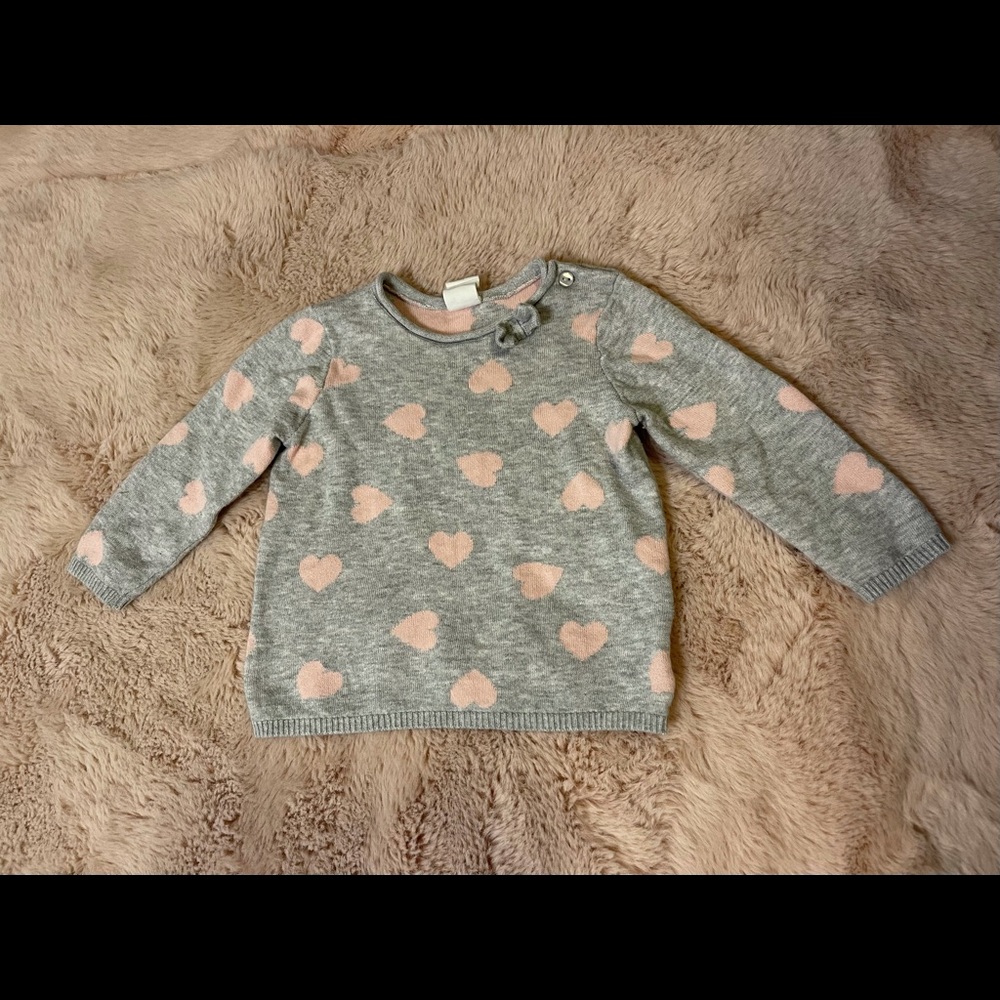 H&M 6-9M EUC sweater baby